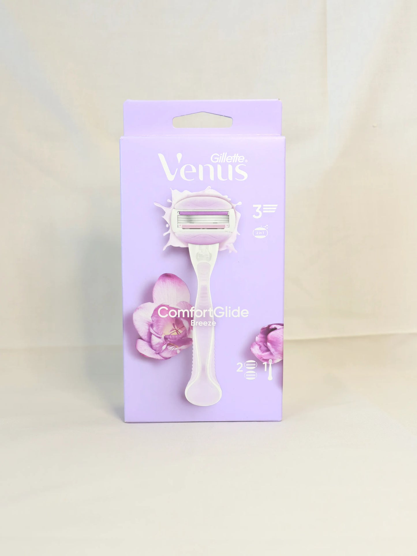 Gillette Venus Comfort Glide Breeze Shaving System With 2 Heads