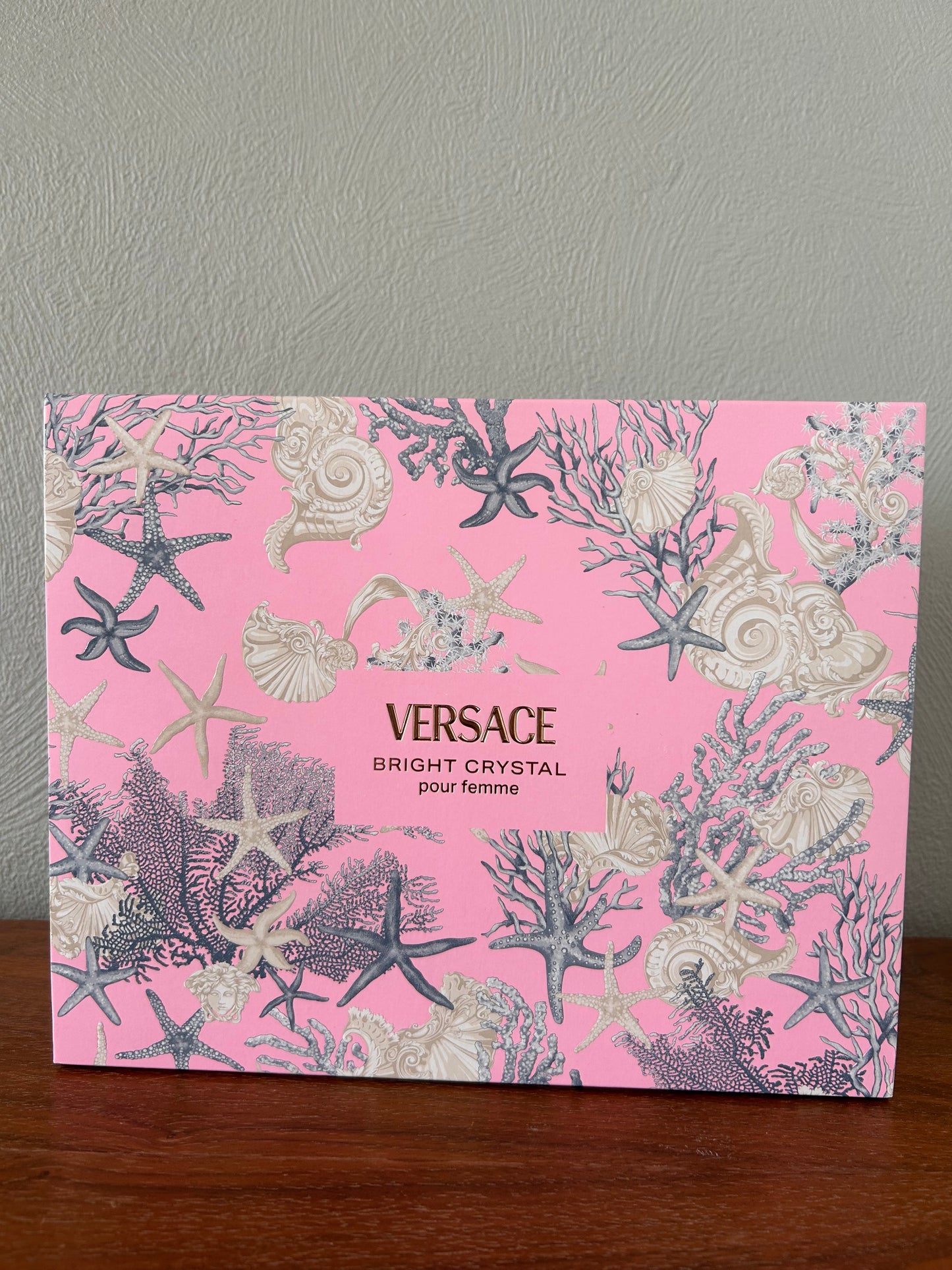 Versace Bright Crystal Women Eau De Toilette Spray 50ml Set With